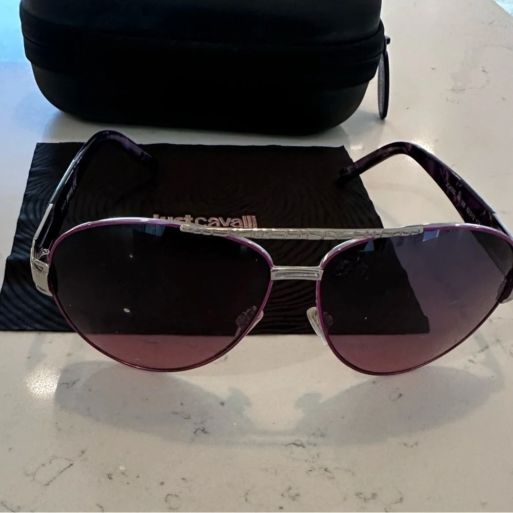 Just Cavalli JC400S Metal frame Plastic lens Lens width: 62 millimeters